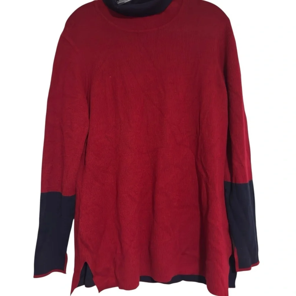 Athleta Burgundy and Navy Crew Neck Sweater